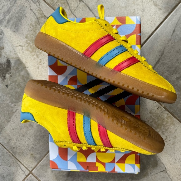 Adidas END Collab - Picture 2 of 6